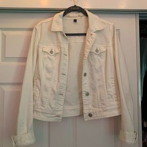 American Eagle white denim jacket